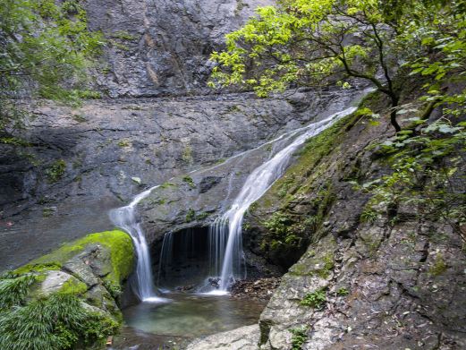 四洞峡